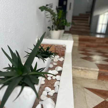 Almyra Apartamento *